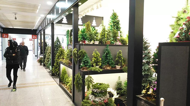 向老外出口圣誕用品，浙江義烏商人年銷數千萬